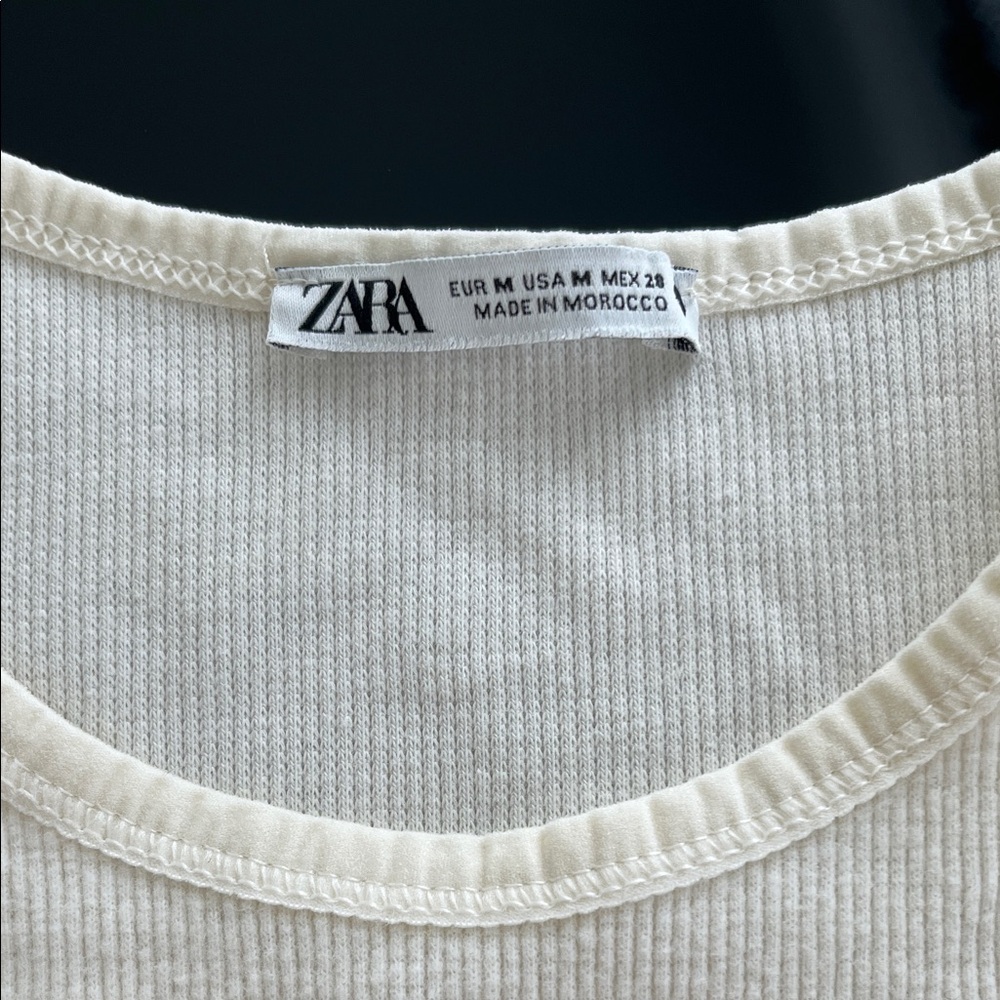 NWOT Zara White Ribbed Tee with Wavy Hem - Picture 2 of 3